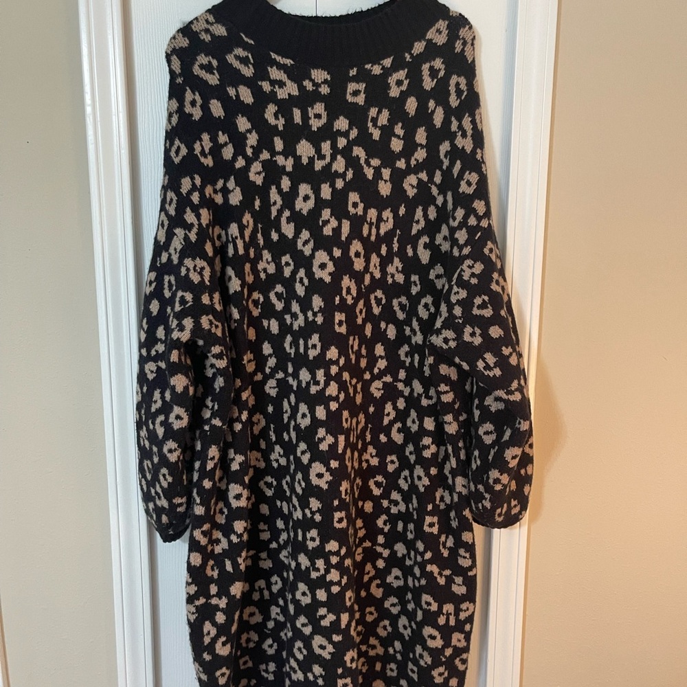 Old Navy Leopard Print Bishop Sleeve Sweater Dress
